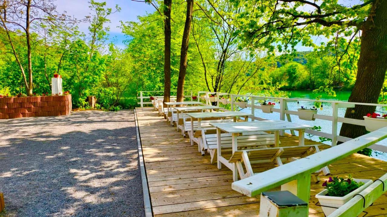 Una Kamp Hotel Bosanska Krupa Exterior foto